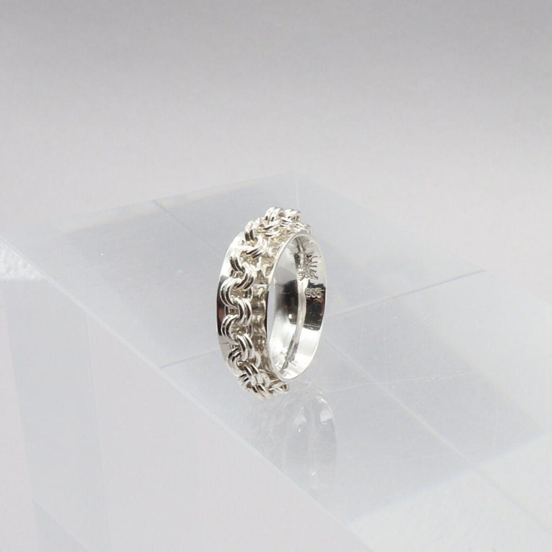 Rotating chain ring in Argentium® 935 silver, size 7.25