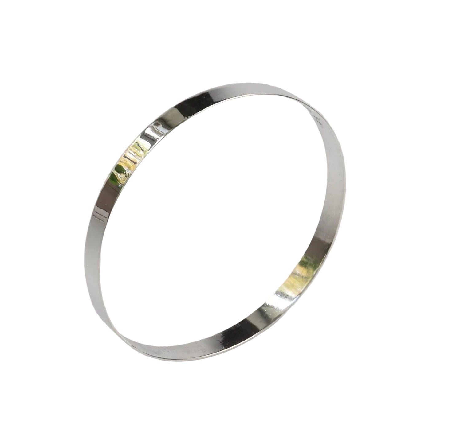 A high polish Flat Bangle Bracelet in tarnish resistant and hypoallergenic Argentium® 935 silver.  Pair with other bracelets for that modern and sophisticated look.