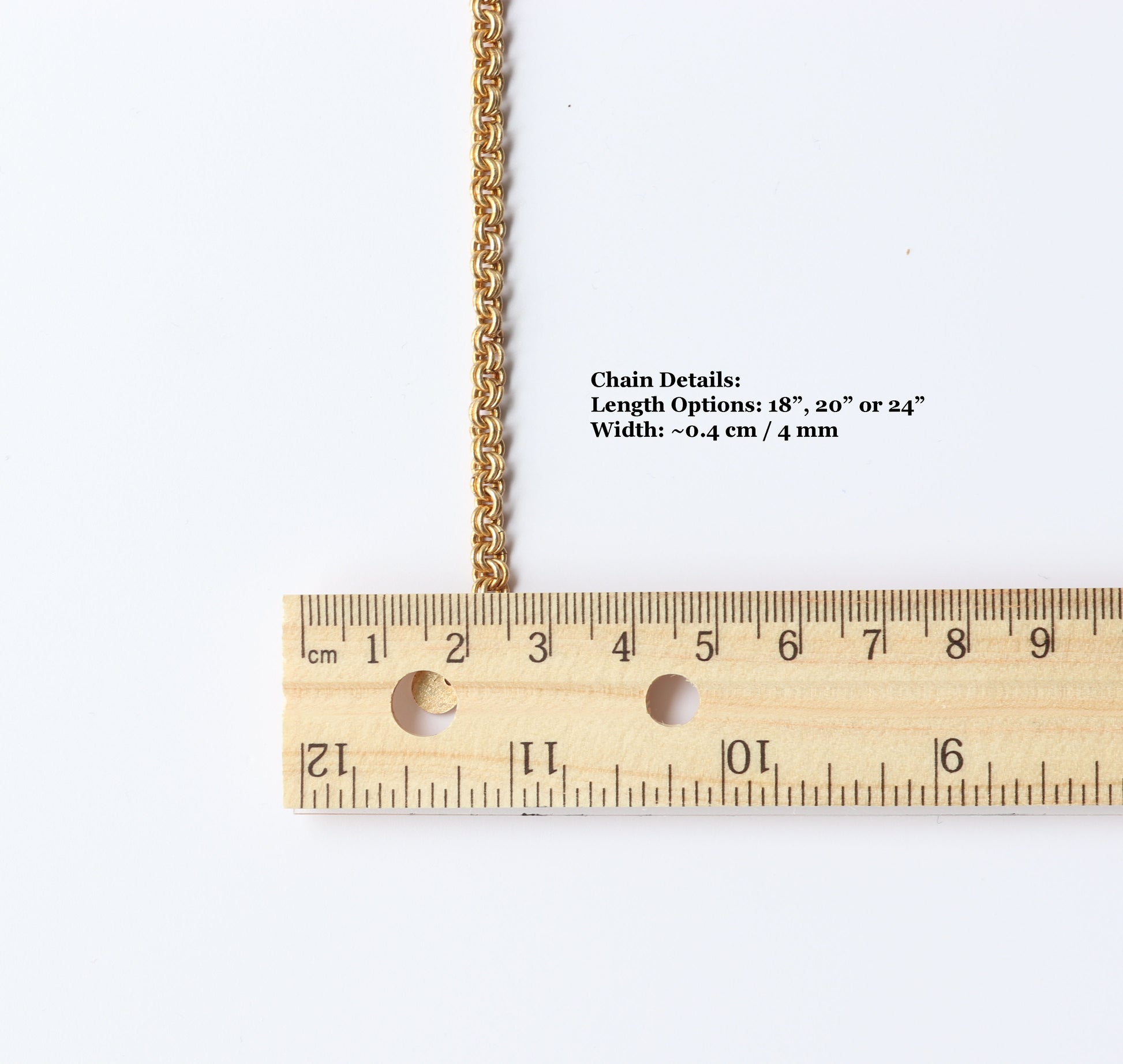 Section of brass chain adjacent to ruler with text overlay of chain details: Length options: 18inch, 20inch or 24inch with Width of 0.4cm or 4mm.